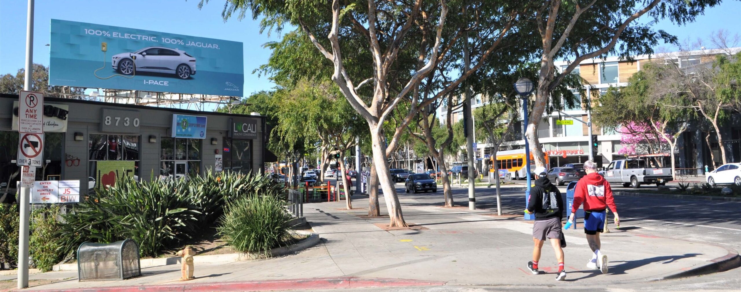 LA Bulletins 1100 A B JAGUAR — Los Angeles outdoor advertising
